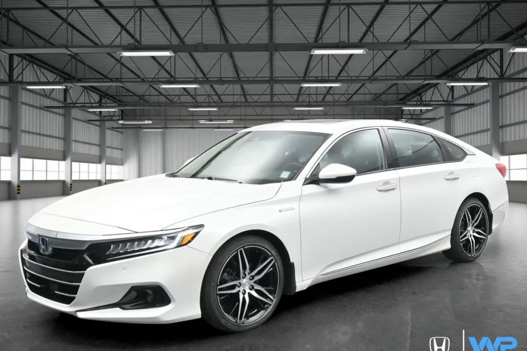 2022 Honda Accord Hybrid Touring photo 1