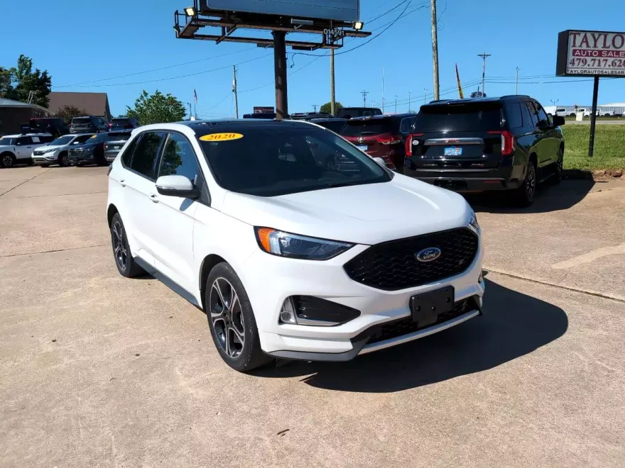 2020 Ford Edge ST photo 1