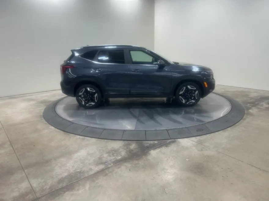 2026 Kia Seltos SX photo 1