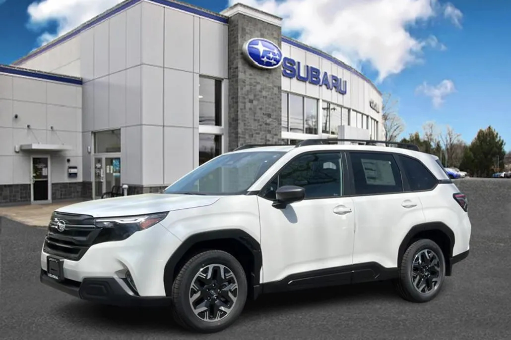 2025 Subaru Forester Premium Base photo 1