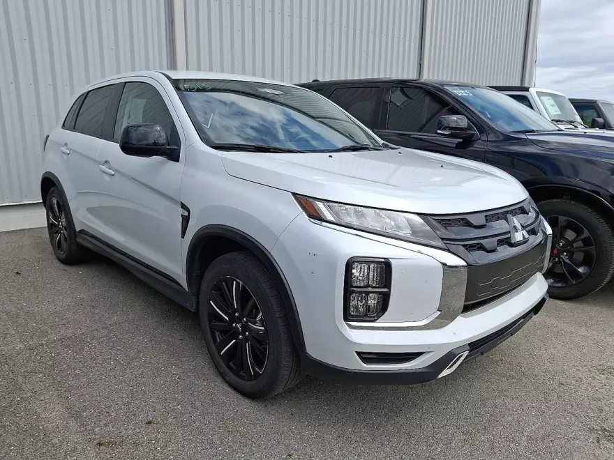 2022 Mitsubishi Outlander Sport SE photo 1