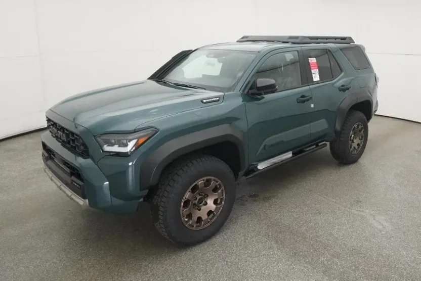 2025 Toyota 4Runner photo 1