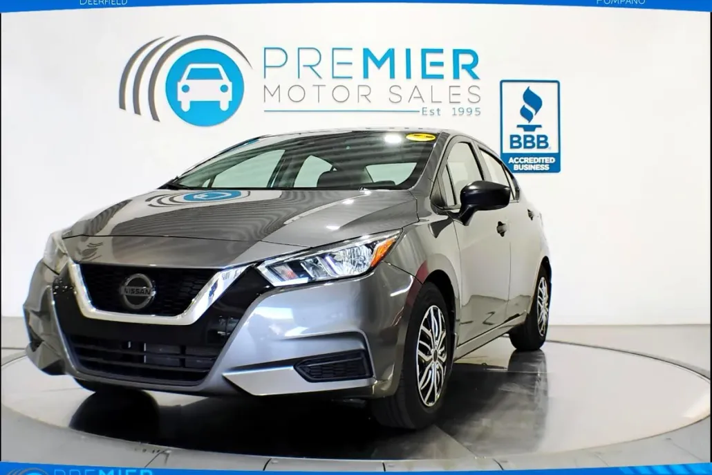 2021 Nissan Versa S photo 1