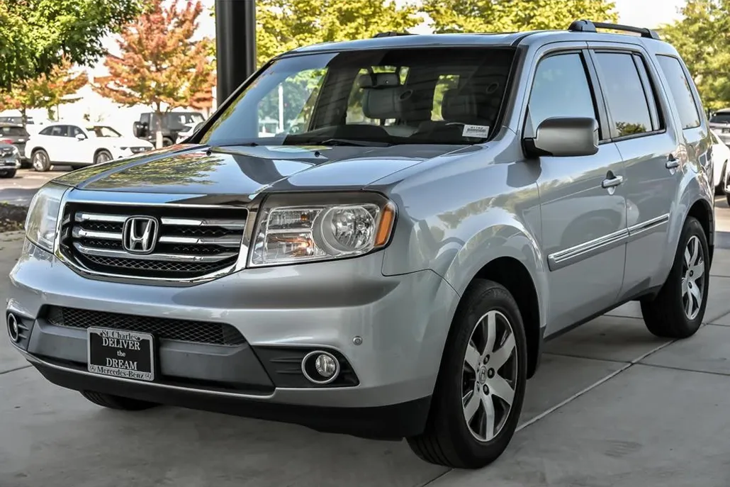 2015 Honda Pilot Touring photo 1