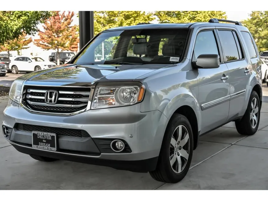 2015 Honda Pilot Touring photo 1