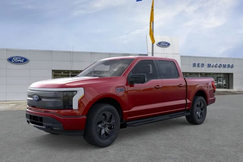 2025 Ford F-150 Lightning photo 1