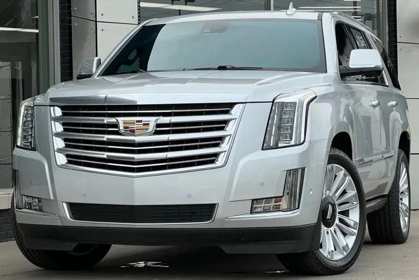 2020 Cadillac Escalade Platinum photo 1