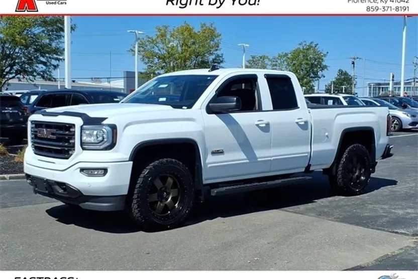 2017 Gmc Sierra 1500 SLT photo 1