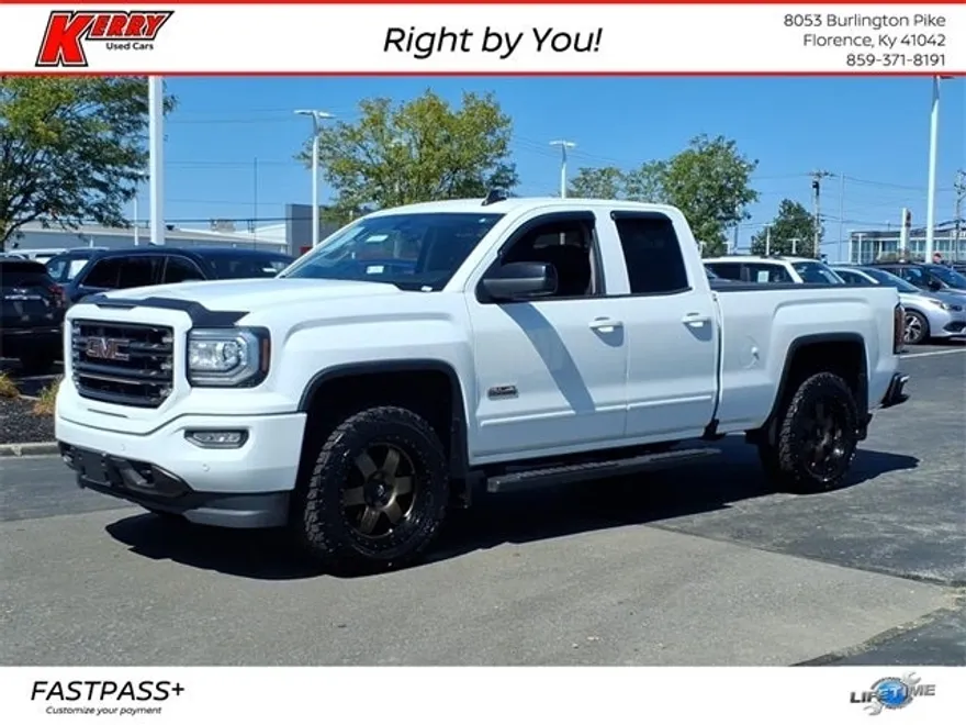 2017 Gmc Sierra 1500 SLT photo 1