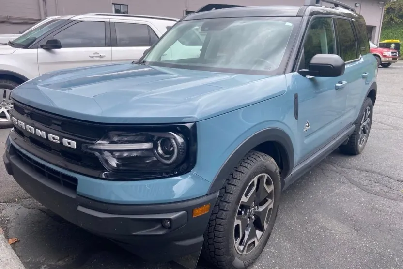 2023 Ford Bronco Sport Outer Banks photo 1