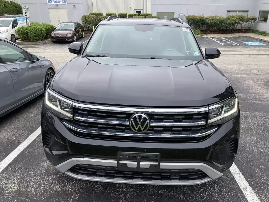 2022 Volkswagen Atlas V6 SE Technology photo 1