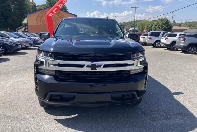 2021 Chevrolet Silverado 1500 LT photo 1