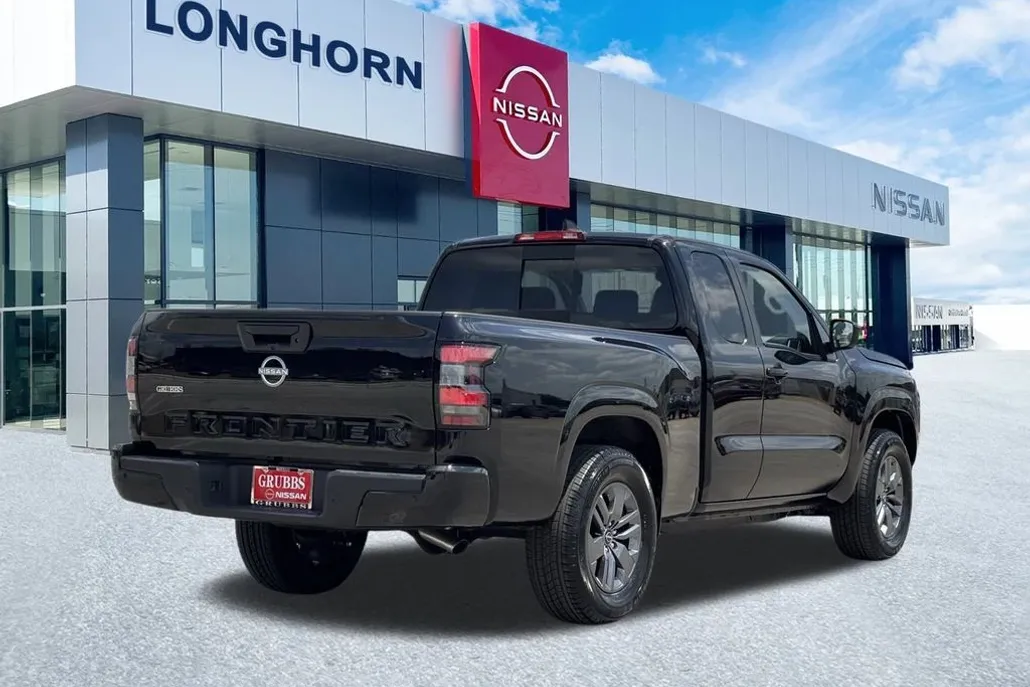 2025 Nissan Frontier King Cab SV photo 1