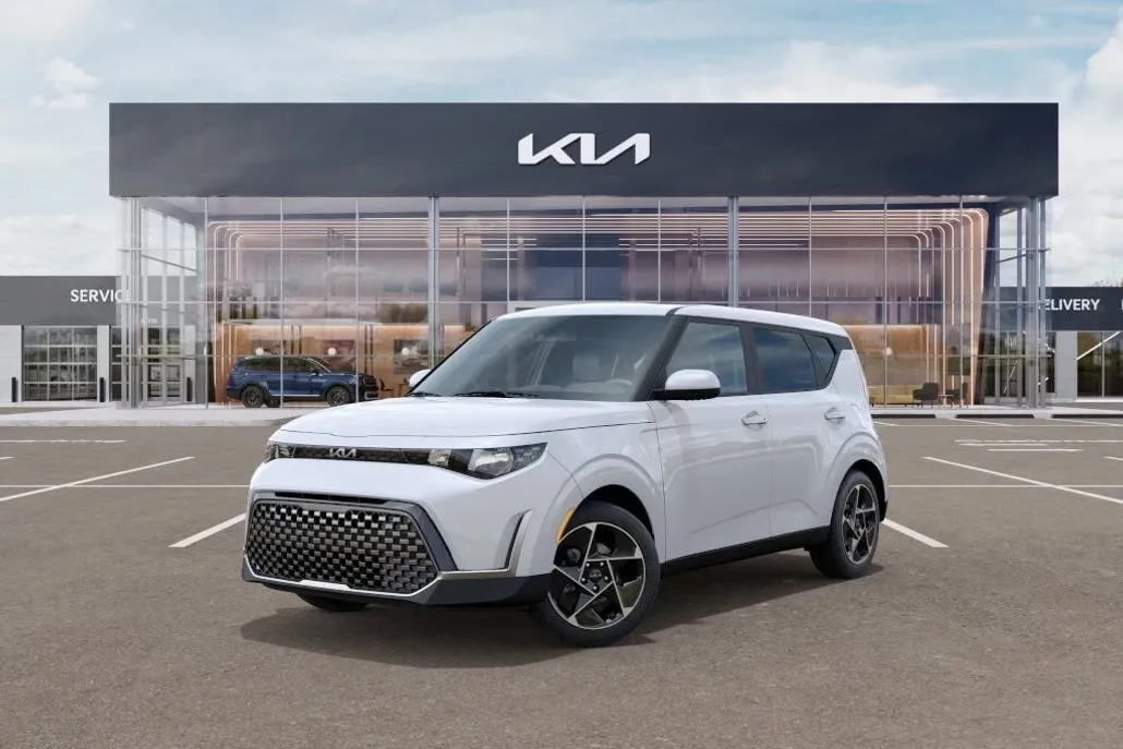 2025 Kia Soul EX photo 1