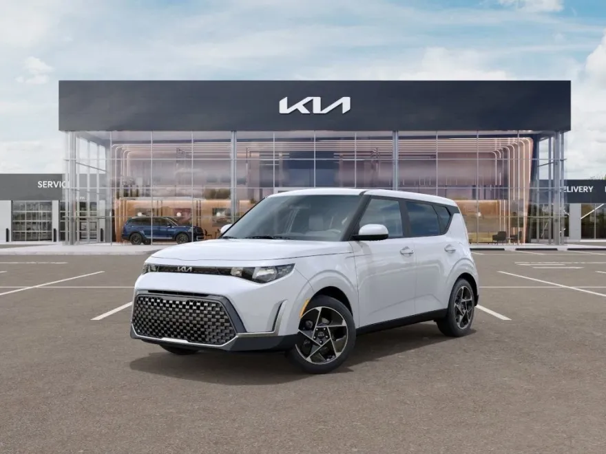 2025 Kia Soul EX photo 1