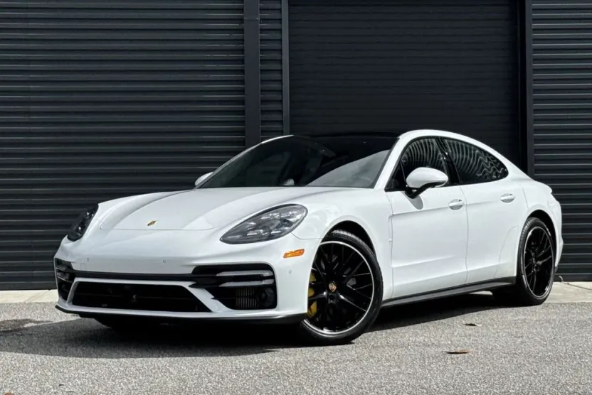 2021 Porsche Panamera Turbo S photo 1