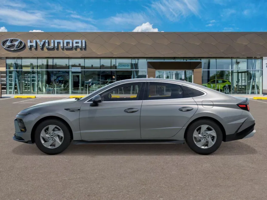 2026 Hyundai Sonata SE photo 1