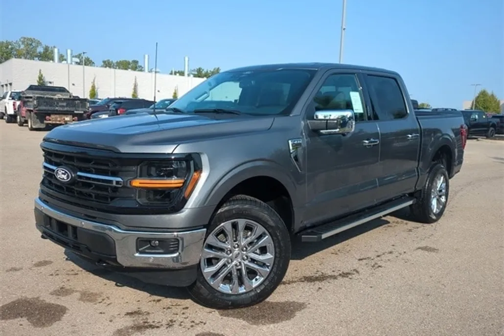 2024 Ford F-150 XLT photo 1