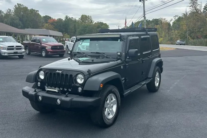 2015 Jeep Wrangler Unlimited Sport photo 1