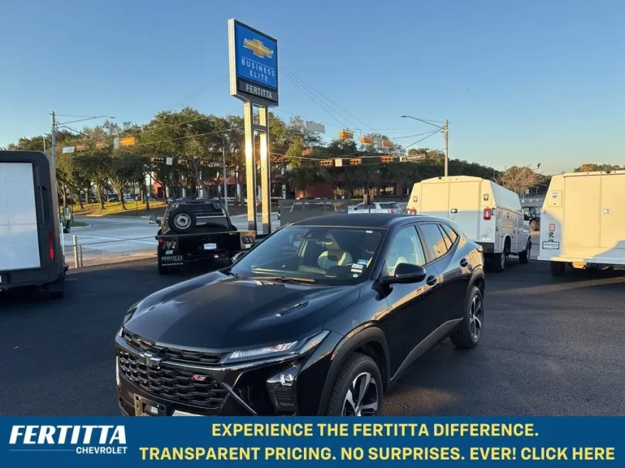 2024 Chevrolet Trax photo 1