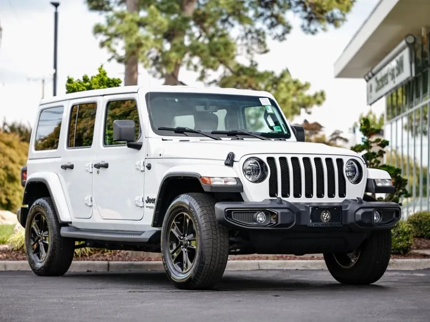2022 Jeep Wrangler Unlimited Sahara Altitude photo 1