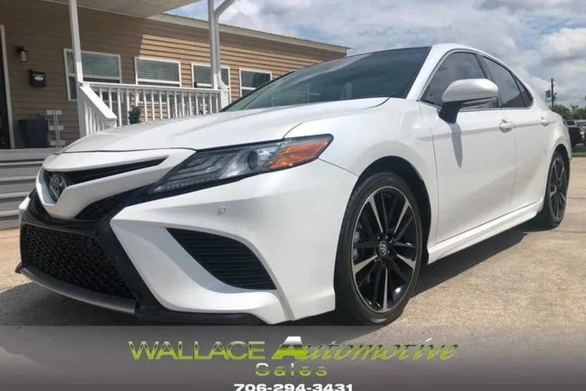 2018 Toyota Camry XSE photo 1
