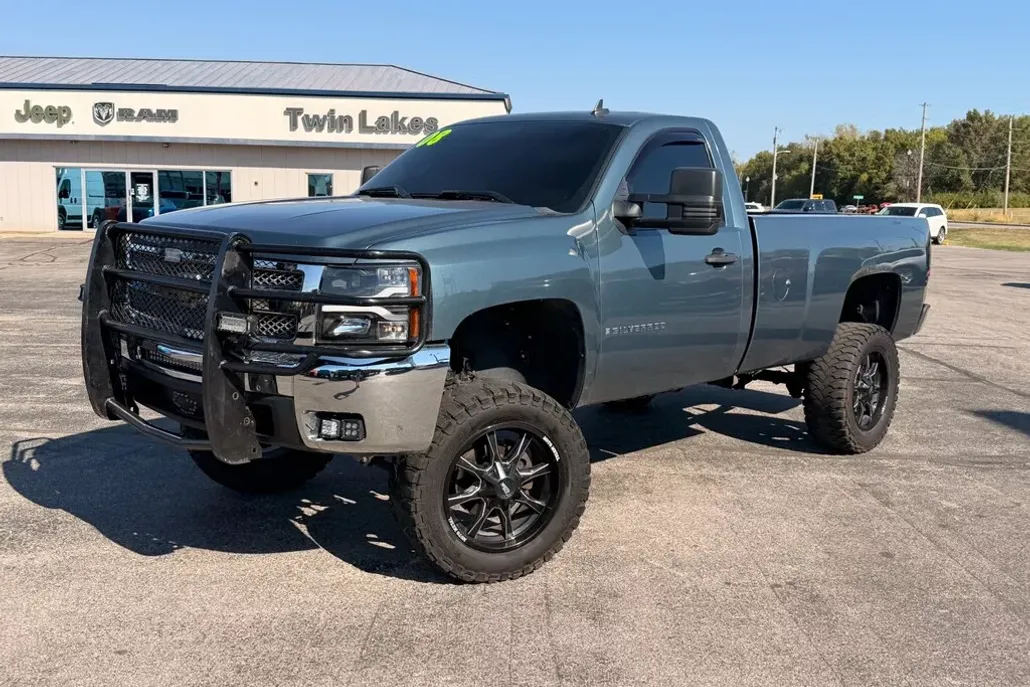 2008 Chevrolet Silverado 1500 Work Truck photo 1