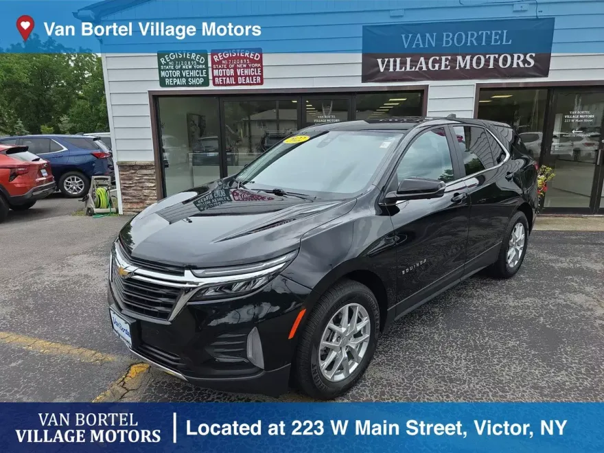 2022 Chevrolet Equinox LT photo 1