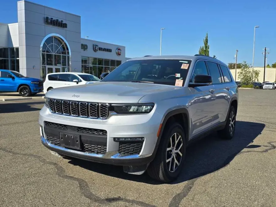 2024 Jeep Grand Cherokee Limited photo 1