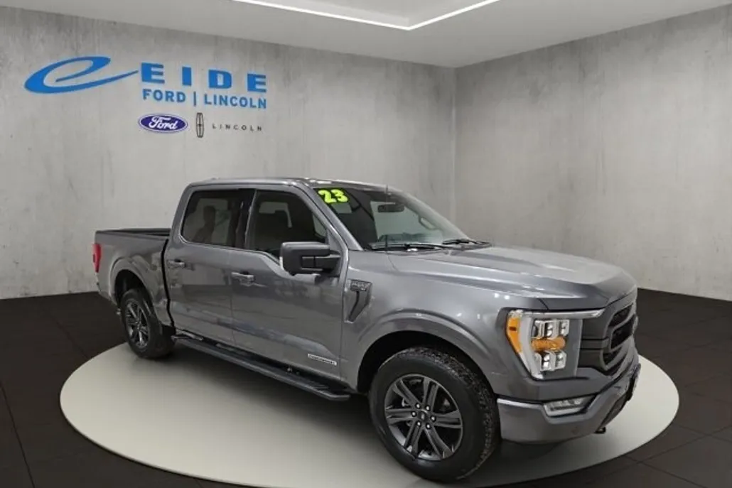 2023 Ford F-150 XLT photo 1