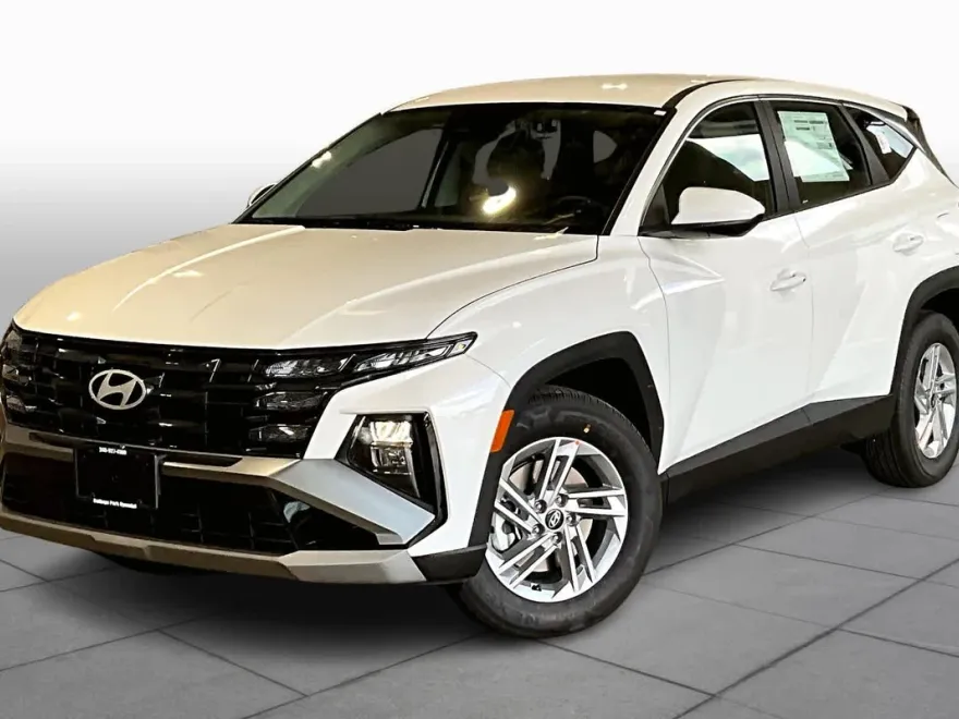 2025 Hyundai Tucson SE photo 1