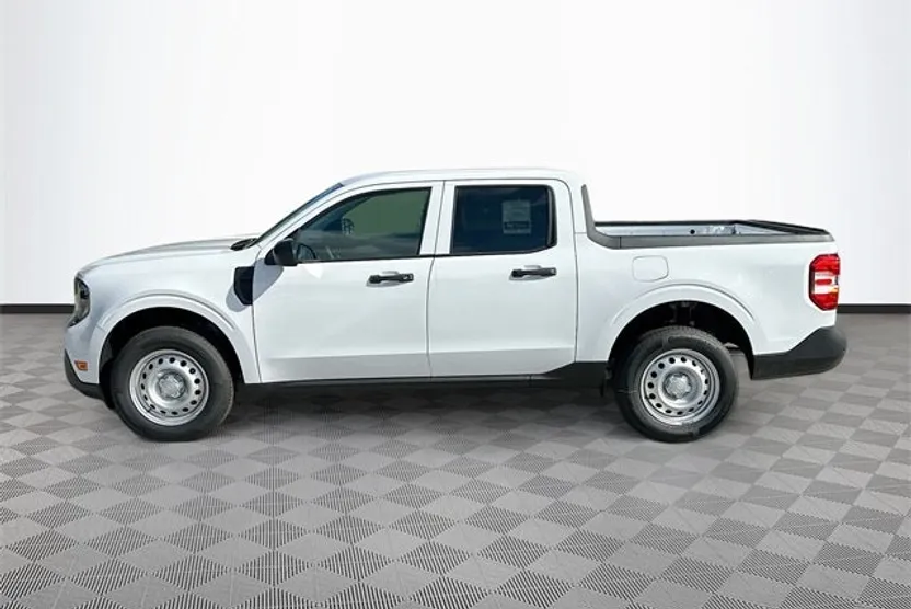 2025 Ford Maverick XL photo 1