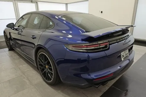 2020 Porsche Panamera GTS photo 3