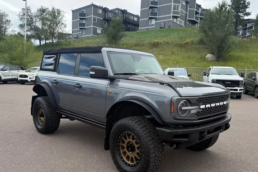 2021 Ford Bronco Badlands photo 1