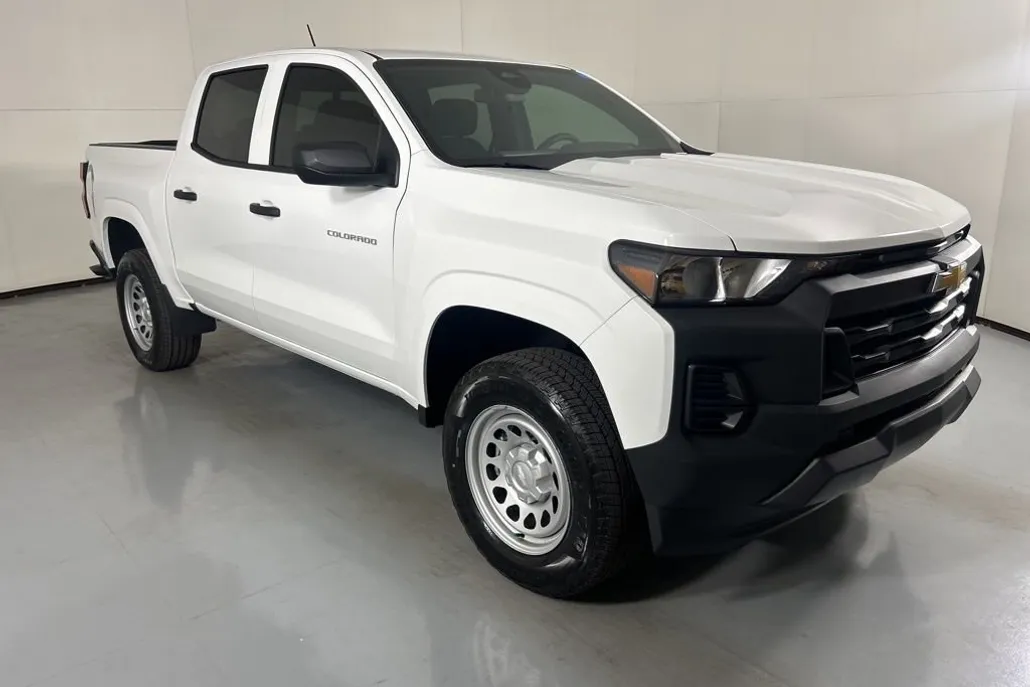 2026 Chevrolet Colorado Work Truck photo 1
