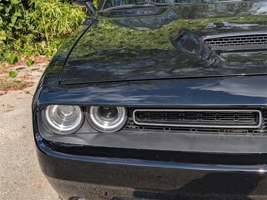 2022 Dodge Challenger GT photo 1