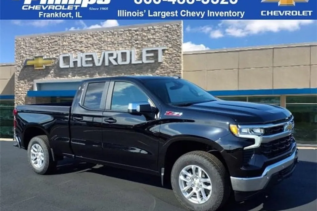2026 Chevrolet Silverado 1500 LT photo 1