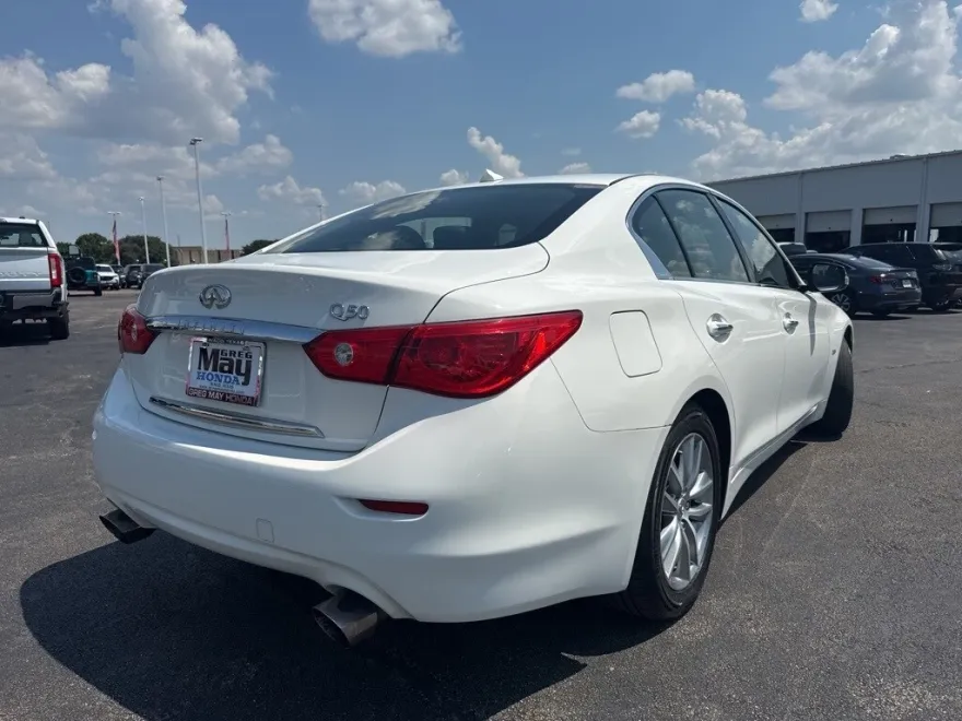 2017 Infiniti Q50 3.0t Premium photo 1