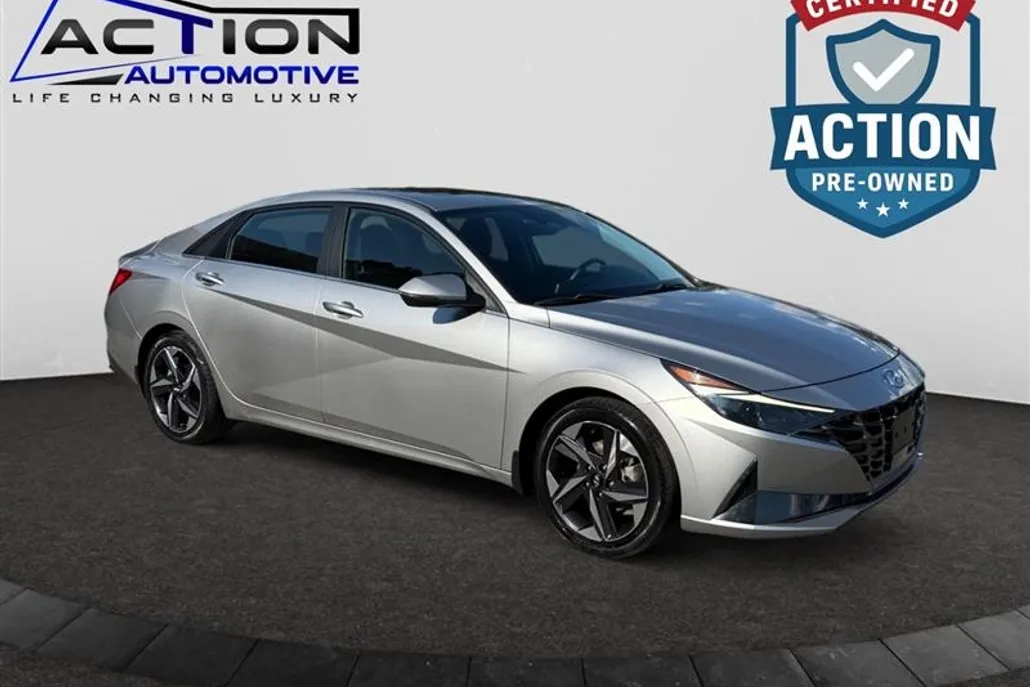 2022 Hyundai Elantra SEL photo 1