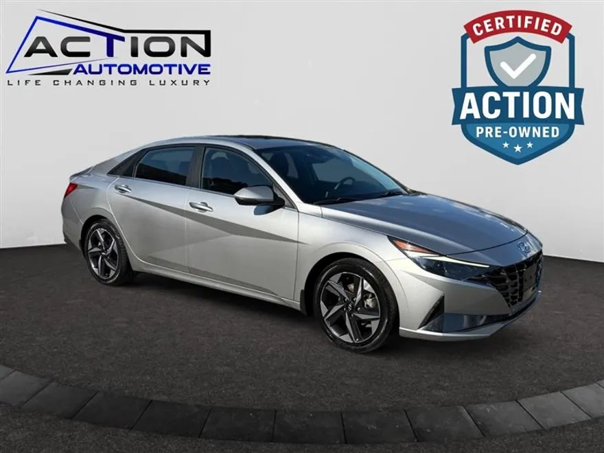 2022 Hyundai Elantra SEL photo 1