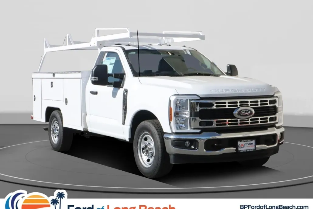 2024 Ford F-350 photo 1