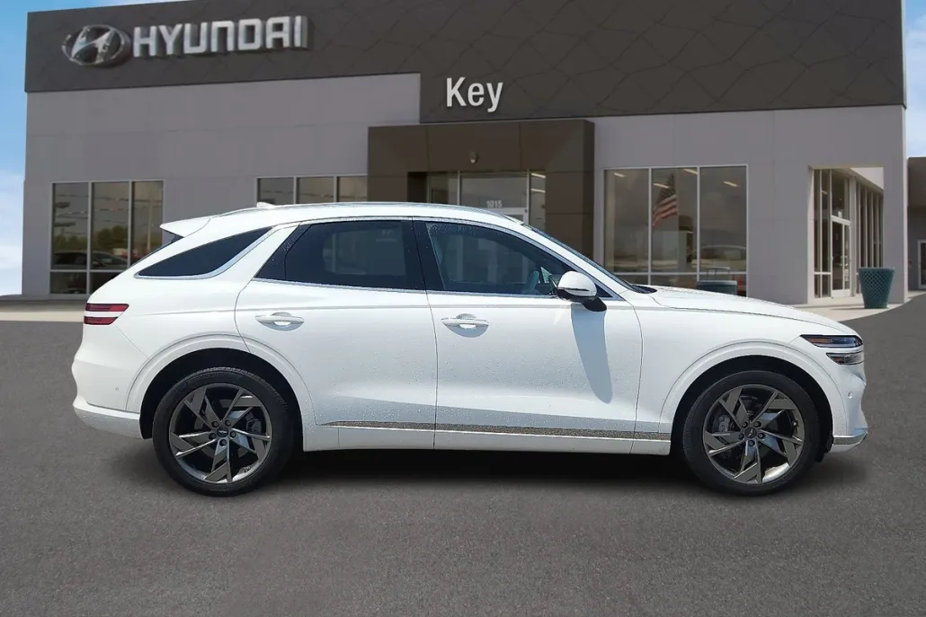 2024 Genesis Electrified GV70 Advanced photo 1