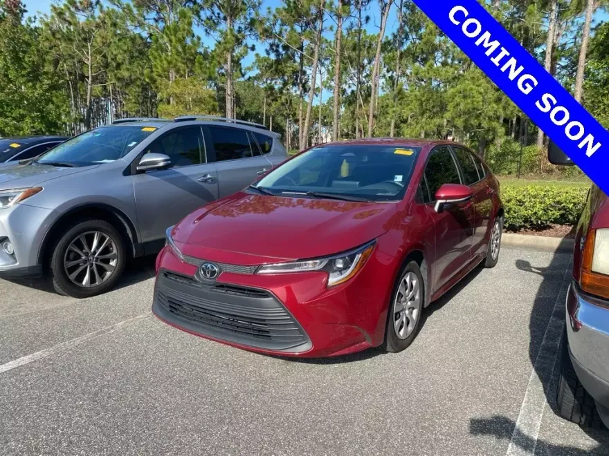 2023 Toyota Corolla LE photo 1