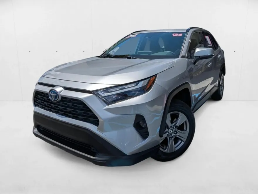 2024 Toyota RAV4 Hybrid XLE photo 1