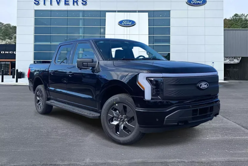 2025 Ford F-150 Lightning photo 1