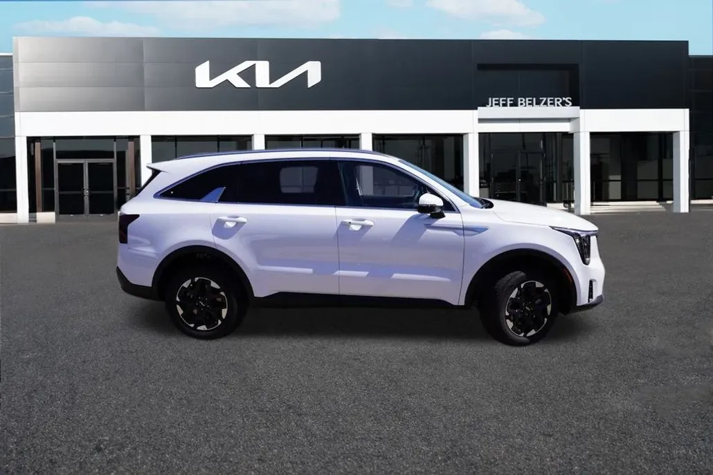 2026 Kia Sorento S photo 1