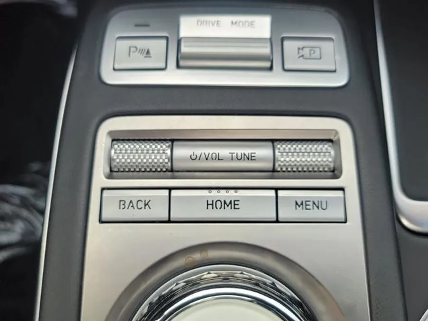 2024 Genesis GV70 3.5T Sport photo 22