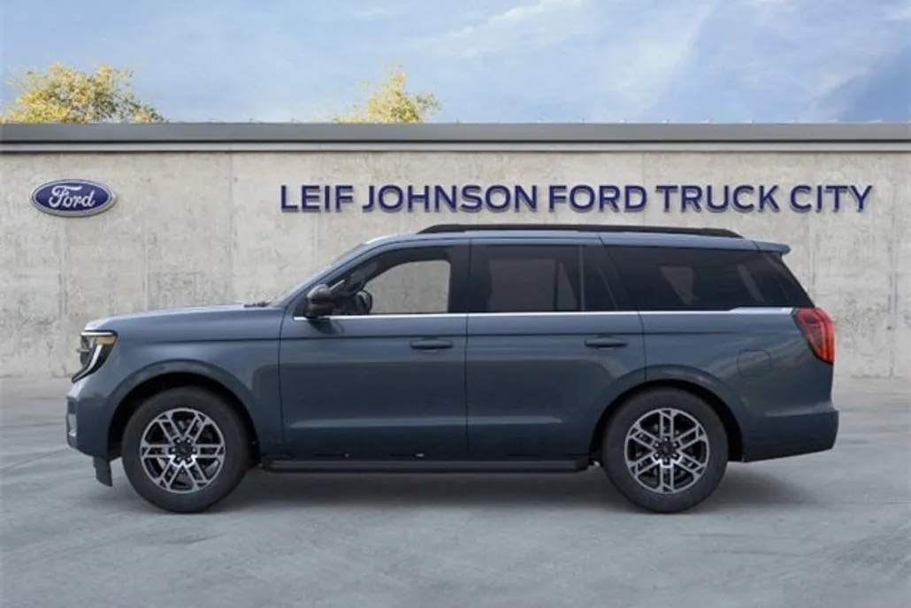 2025 Ford Expedition photo 1