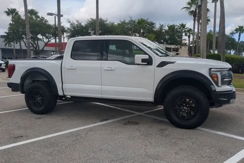 2024 Ford F-150 Raptor photo 1