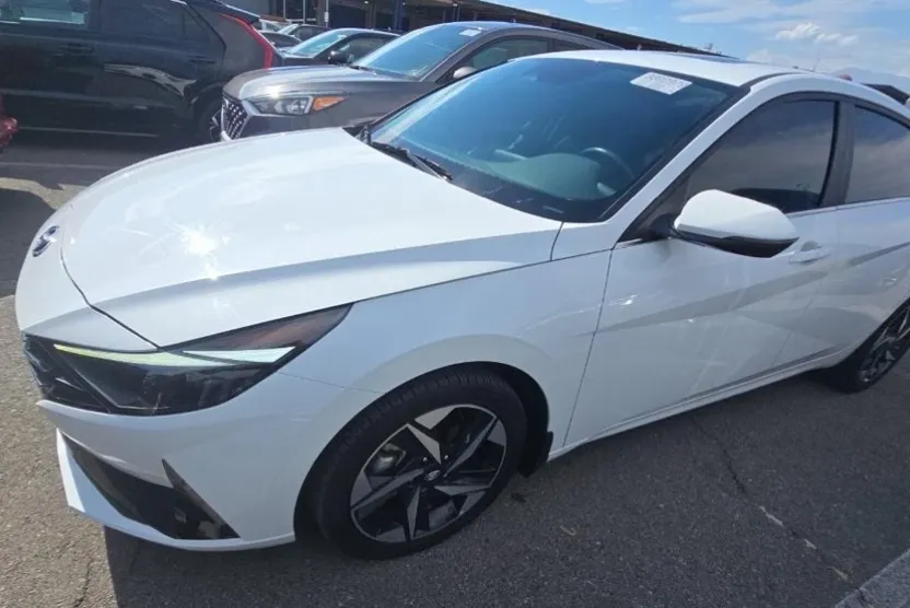2023 Hyundai Elantra Hybrid Limited photo 1